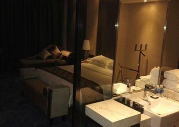Rising Hotel Chongqing Bagian luar foto